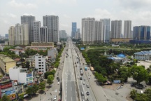 Khổ vì thuê "đất vàng" mùa dịch, đóng cửa vẫn oằn mình trả tiền "khủng"