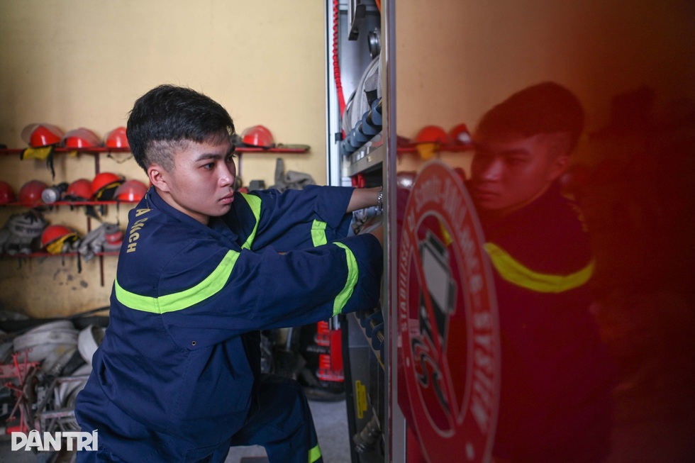 Hạ sĩ PCCC bị thương kể đêm sẵn sàng hy sinh cứu người trong chung cư mini - 5 Hạ sĩ PCCC bị thương kể đêm sẵn sàng hy sinh cứu người trong chung cư mini - 5