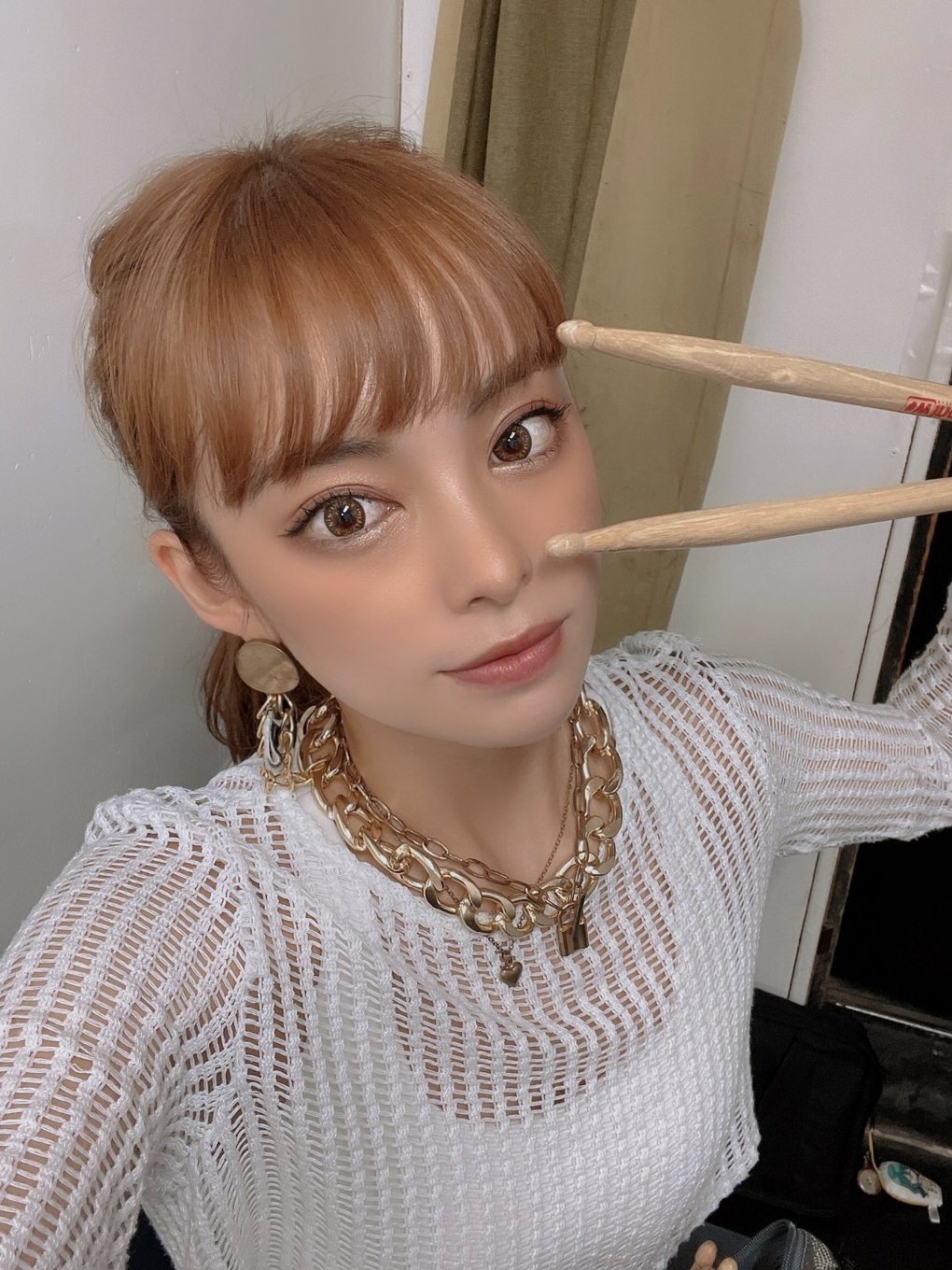 Cô gái Nhật Bản gây sốt được ví đẹp như nữ thần nhờ ảnh đi xem World Cup - 2 Cô gái Nhật Bản gây sốt được ví đẹp như nữ thần nhờ ảnh đi xem World Cup - 2