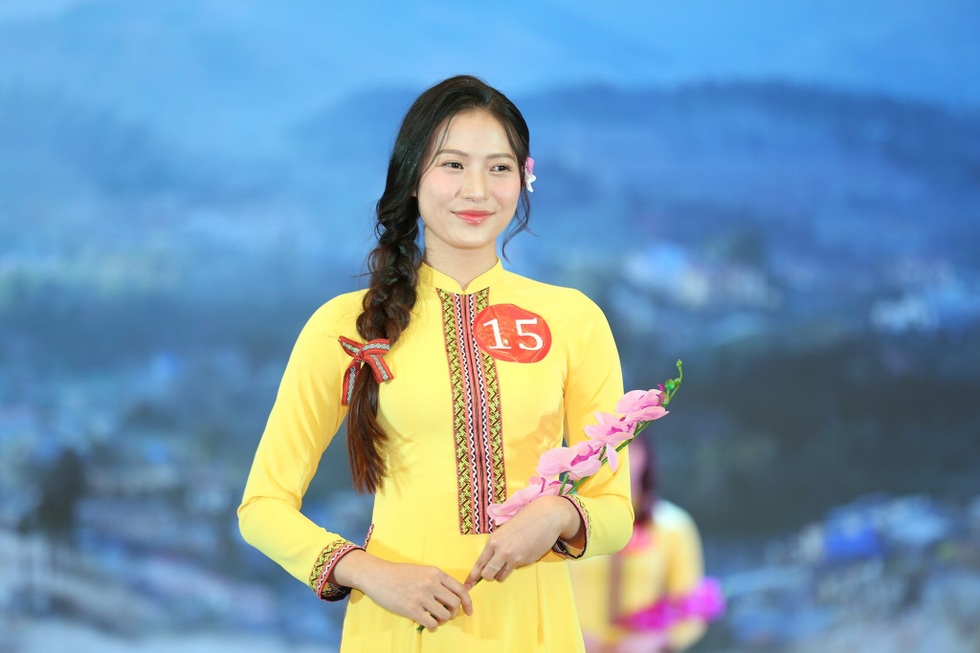 Hoa khôi bóng chuyền cao 1,81m: Ngoài đời bánh bèo, có bạn trai yêu chiều - 1 Hoa khôi bóng chuyền cao 1,81m: Ngoài đời bánh bèo, có bạn trai yêu chiều - 1