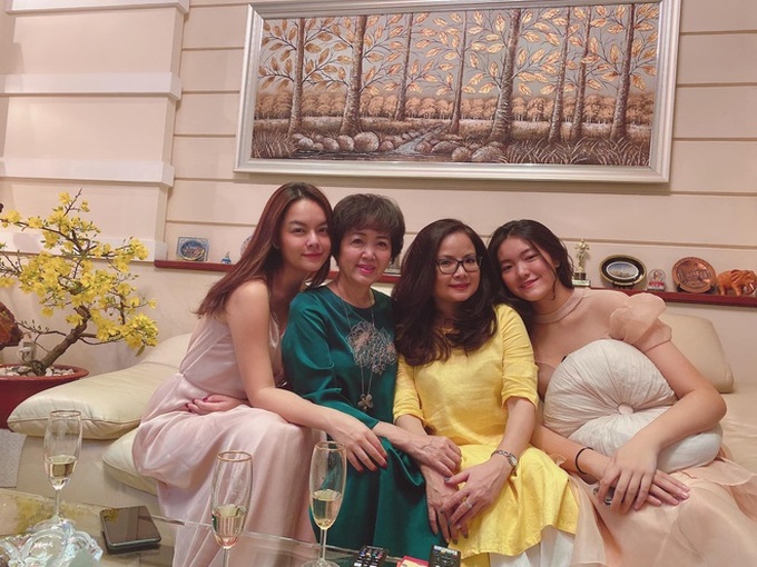 Cháu gái ca sĩ Phạm Quỳnh Anh: Mới 17 tuổi đã cao 1m79, ở trường giỏi giang - ở nhà khéo tay - Ảnh 3. Cháu gái ca sĩ Phạm Quỳnh Anh: Mới 17 tuổi đã cao 1m79, ở trường giỏi giang - ở nhà khéo tay - Ảnh 3.