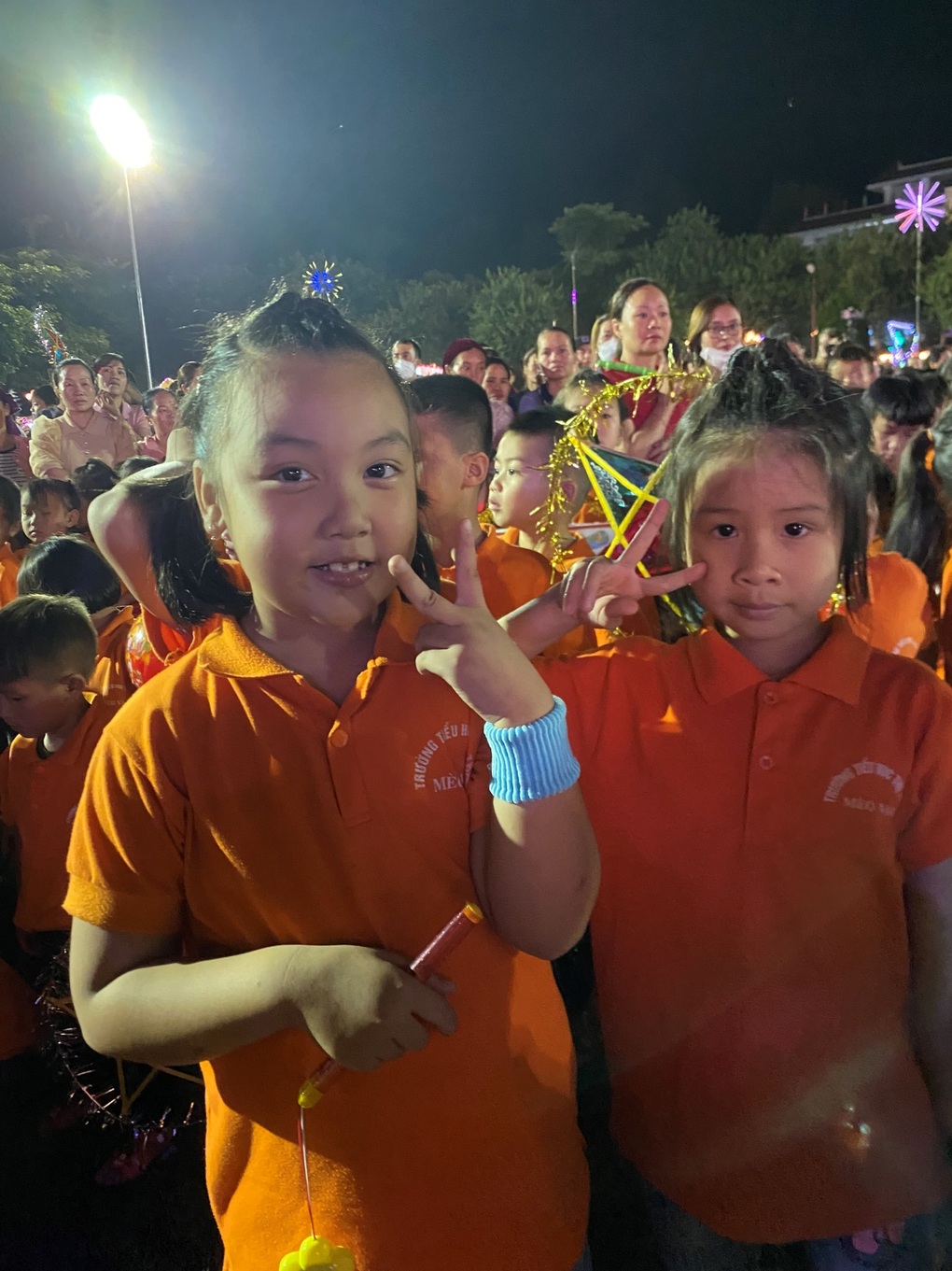 Nụ cười của trẻ em vùng cao Hà Giang vui đón Tết Trung thu - 2 Nụ cười của trẻ em vùng cao Hà Giang vui đón Tết Trung thu - 2