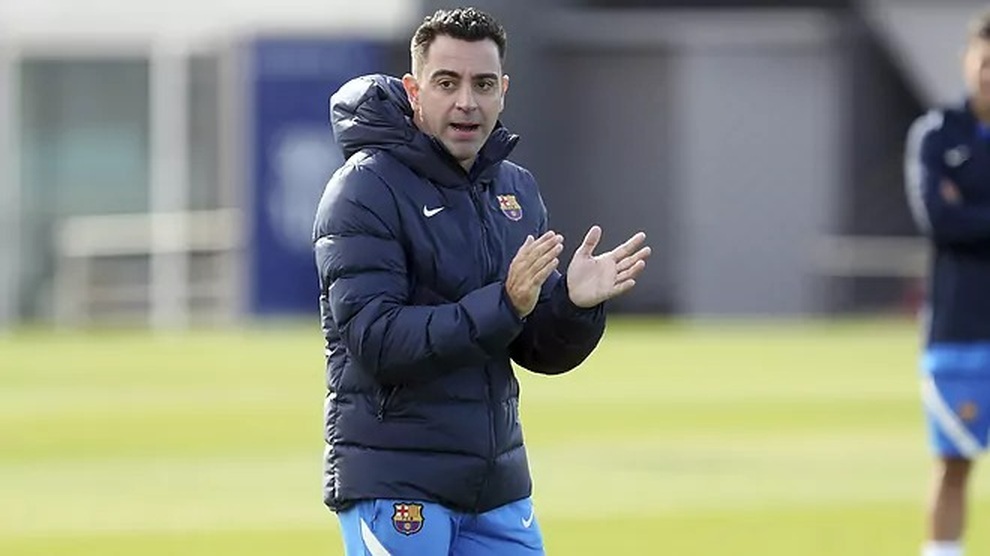 HLV Xavi Hernandez toan tính bất ngờ trong trận ra mắt Barcelona - 1