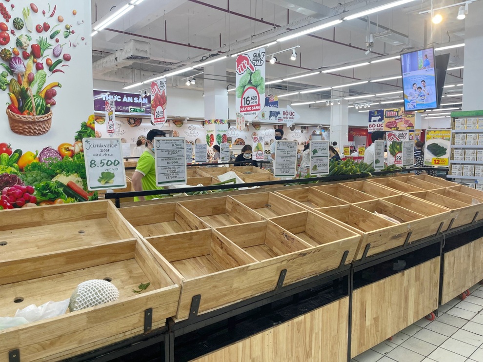 Siêu thị cháy thực phẩm, hàng hóa vào TPHCM muốn nhanh phải... từ từ - 1 Siêu thị cháy thực phẩm, hàng hóa vào TPHCM muốn nhanh phải... từ từ - 1