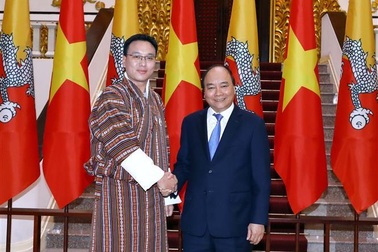 Thủ tướng Nguyễn Xuân Phúc tiếp Chủ tịch Thượng viện Bhutan