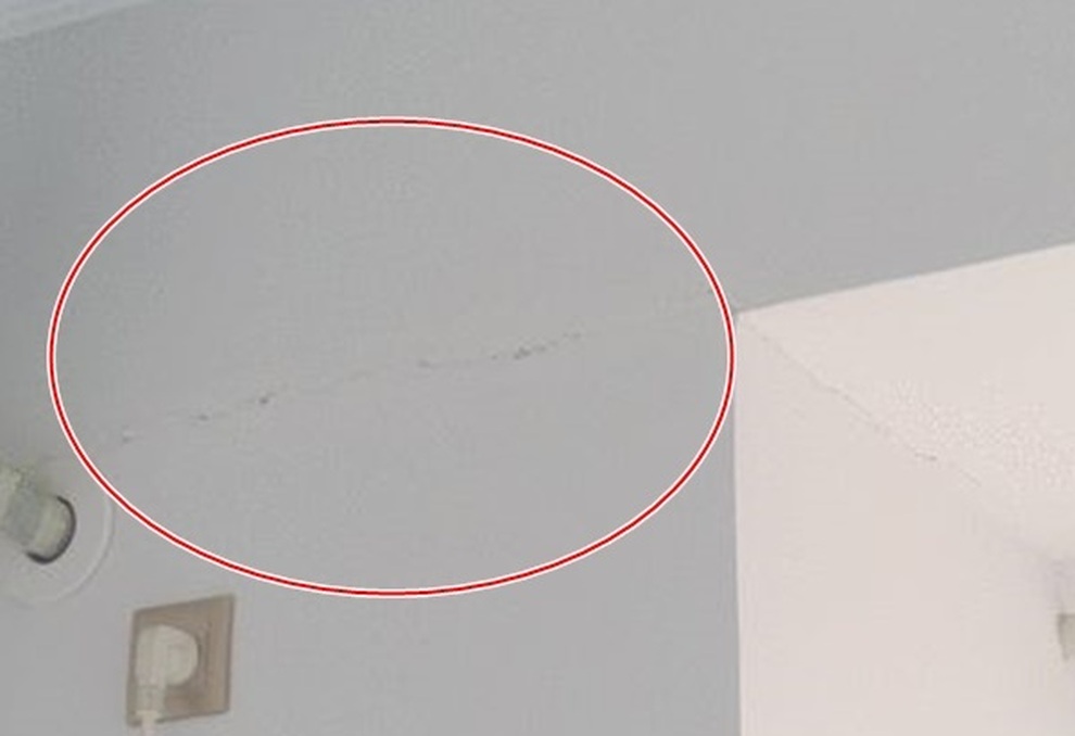 Vừa nhận nhà, dân chung cư tá hỏa phát hiện tường chịu lực nằm trong phòng ngủ - 2 Vừa nhận nhà, dân chung cư tá hỏa phát hiện tường chịu lực nằm trong phòng ngủ - 2