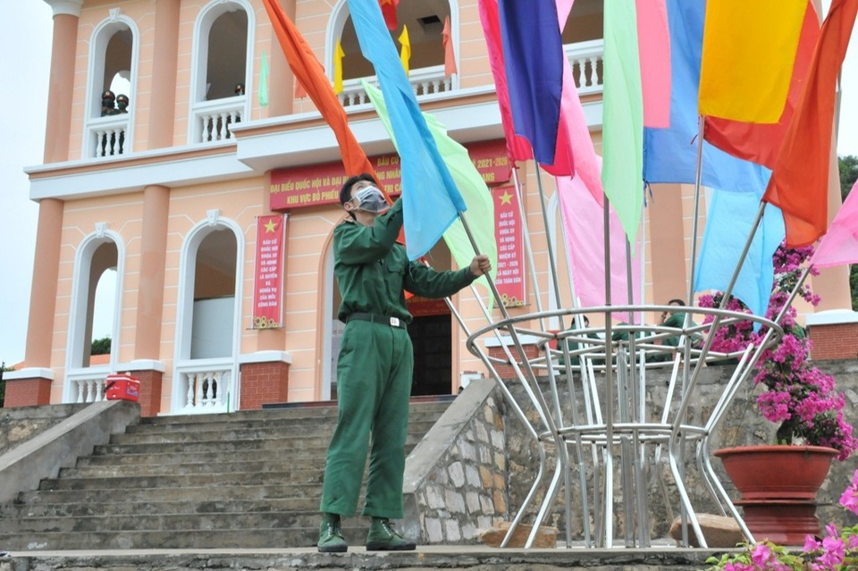Xã đảo cách đất liền 200 km sẵn sàng cho Ngày hội toàn dân - 10 Xã đảo cách đất liền 200 km sẵn sàng cho Ngày hội toàn dân - 10