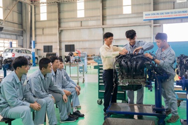 Phát triển đội ngũ nhân sự công nghiệp thế hệ mới