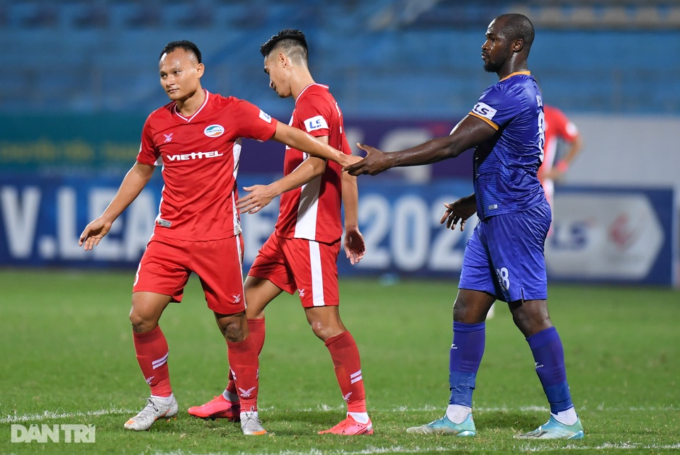 Thắng Bình Dương, CLB Viettel giữ ngôi đầu bảng V-League - 4 Thắng Bình Dương, CLB Viettel giữ ngôi đầu bảng V-League - 4