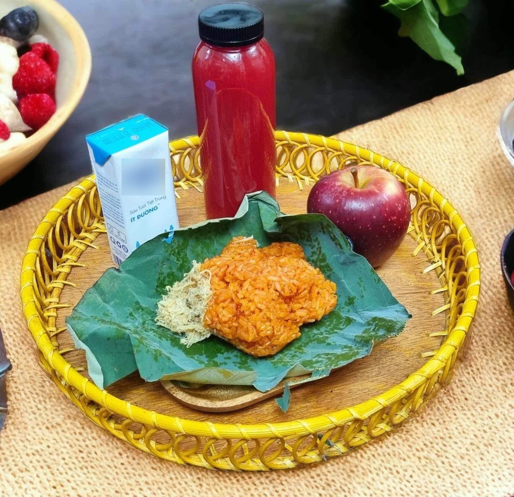 Chợ chung cư nhà giàu Hà Nội làm 100 suất ăn sáng tiếp sức sĩ tử thi THPT - 1 Chợ chung cư nhà giàu Hà Nội làm 100 suất ăn sáng tiếp sức sĩ tử thi THPT - 1