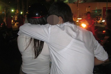 Trao vội "cái ngàn vàng", con gái có thiệt?