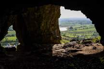 Có gì bên trong hang động địa ngục ở Ireland, nơi khai sinh Halloween