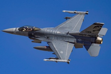 Tiêm kích F-16 Ukraine rơi khi đối phó trận không kích của Nga