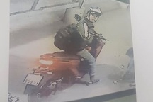 Công an truy tìm thanh niên đâm tài xế xe ôm cướp xe máy