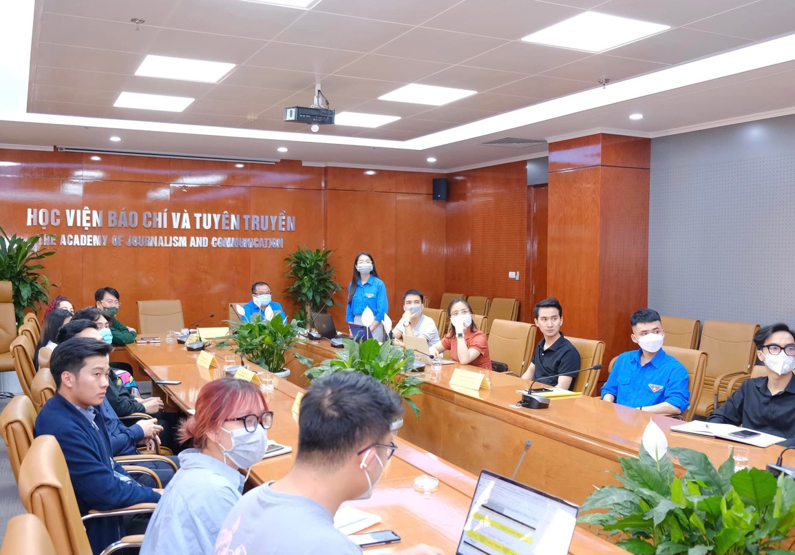 Nữ cán bộ Đoàn xuất sắc trường Báo luôn lan tỏa những giá trị tốt đẹp - 3 Nữ cán bộ Đoàn xuất sắc trường Báo luôn lan tỏa những giá trị tốt đẹp - 3