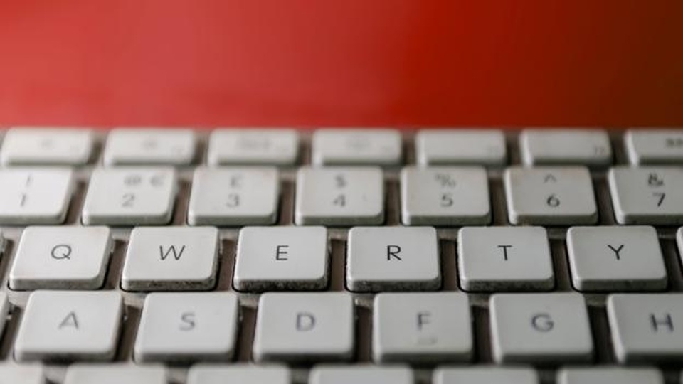 Lý do bất ngờ của việc sắp xếp ký tự bàn phím theo kiểu QWERTY - 1 Lý do bất ngờ của việc sắp xếp ký tự bàn phím theo kiểu QWERTY - 1