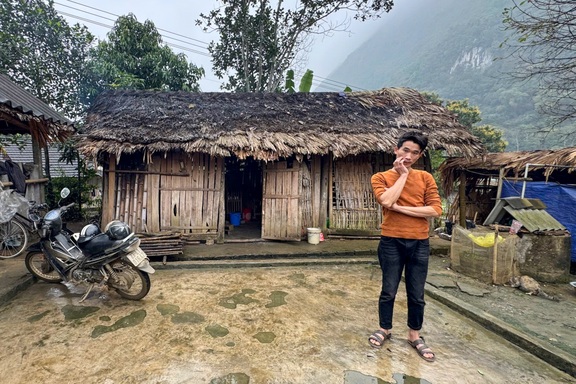 Vợ bệnh tật, "chàng Tấm" gồng gánh con thơ và cha mẹ già đau yếu