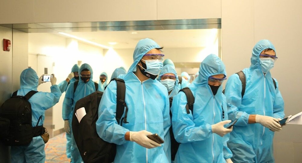 Các tuyển thủ Việt Nam ra sân bay về nước - 2 Các tuyển thủ Việt Nam ra sân bay về nước - 2