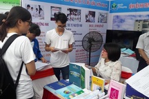 Hơn 1.000 sinh viên ngành y tham gia ngày hội việc làm