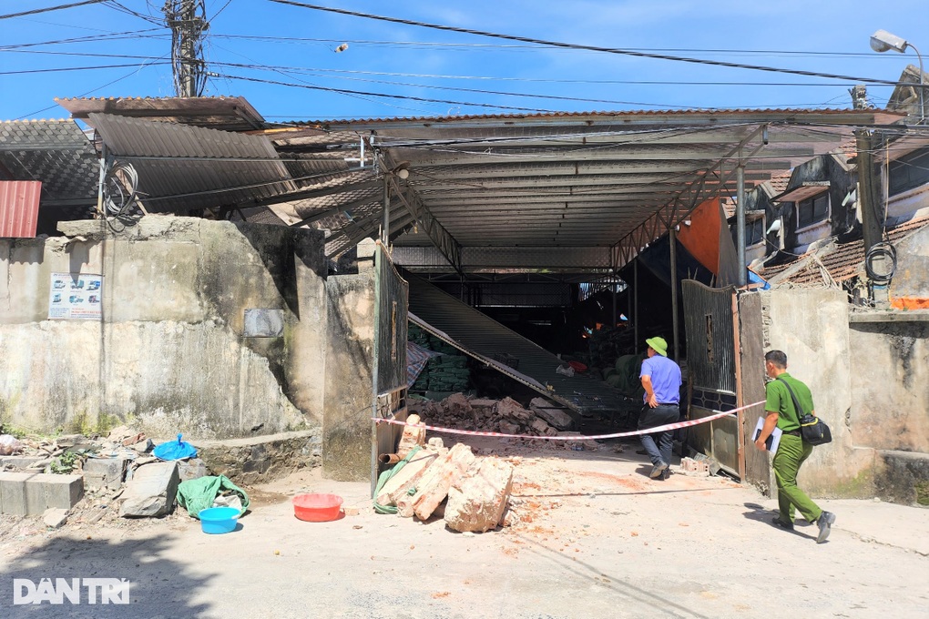 Sập nhà xưởng ở Ninh Bình, 2 người tử vong - 1 Sập nhà xưởng ở Ninh Bình, 2 người tử vong - 1