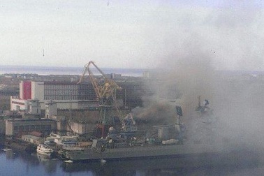 Tàu ngầm hạt nhân Nga bốc cháy 