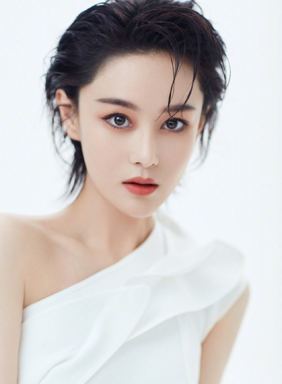 Tình địch cũ của Phạm Băng Băng “lột xác” sau khi kết hôn và sinh con - 16