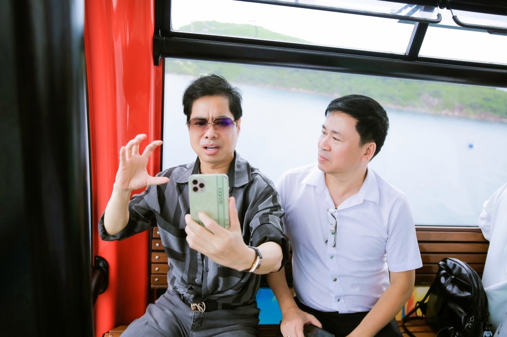 Ngọc Sơn xúc động chia sẻ với học trò Michael Lang về quan niệm sống - 2 Ngọc Sơn xúc động chia sẻ với học trò Michael Lang về quan niệm sống - 2