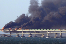 Tổng thống Putin ký lệnh siết chặt an ninh quanh cầu Crimea sau vụ nổ