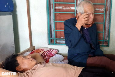 Ước mơ cuối của người đàn ông bệnh tật, bị vợ bỏ vì quá nghèo