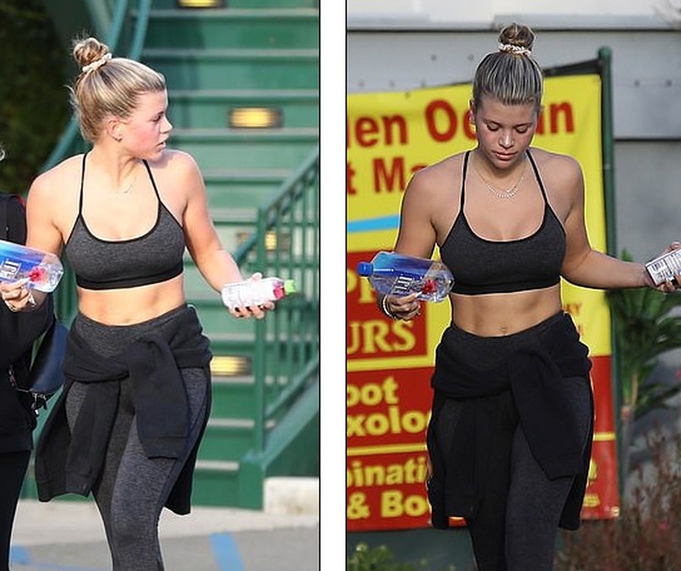 Sofia Richie diện đồ thể thao khoe cơ bụng săn chắc - 3 Sofia Richie diện đồ thể thao khoe cơ bụng săn chắc - 3