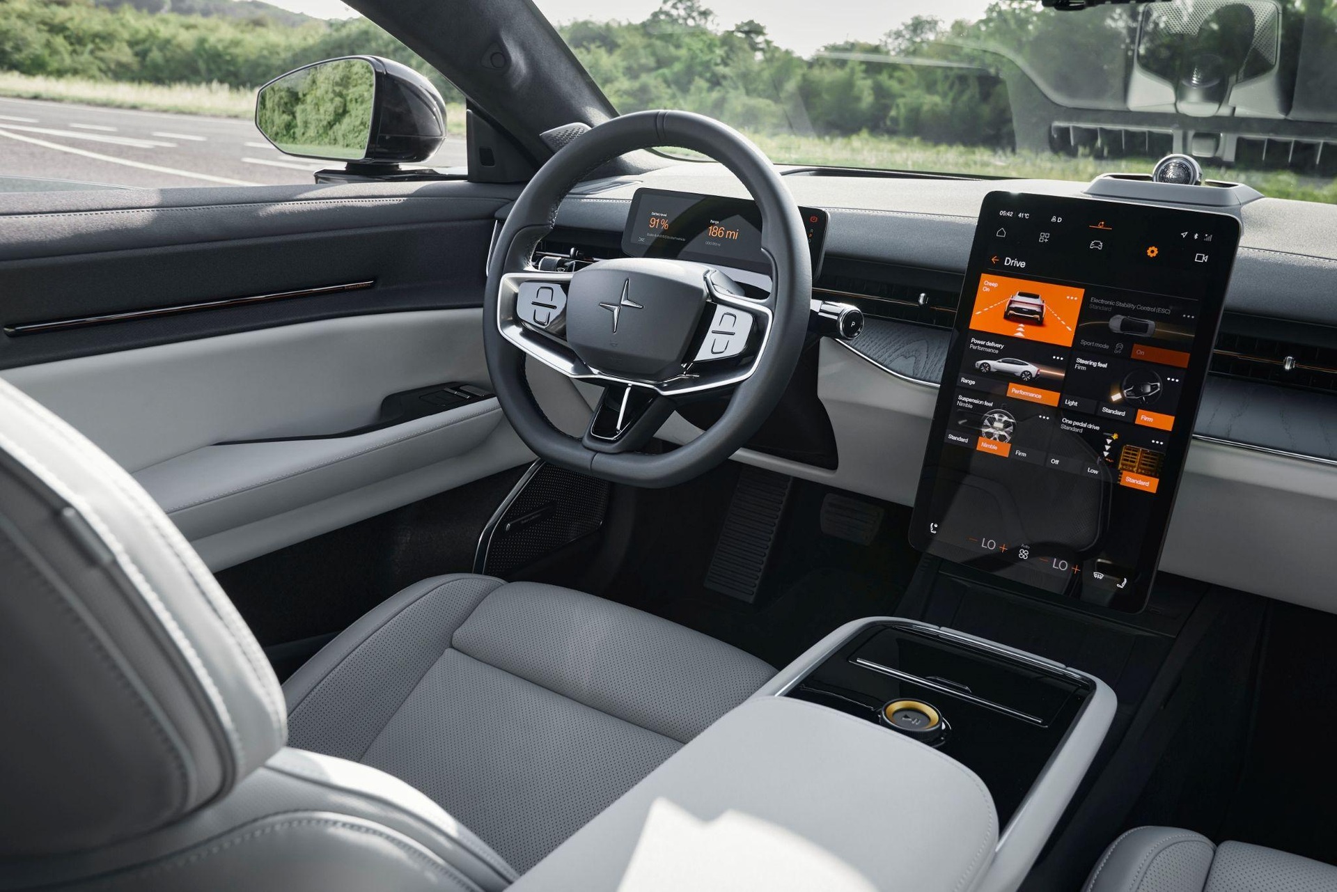 Xe điện Polestar 5 không có kính hậu, mạnh 872 mã lực, đấu Porsche Taycan - 9 Xe điện Polestar 5 không có kính hậu, mạnh 872 mã lực, đấu Porsche Taycan - 9