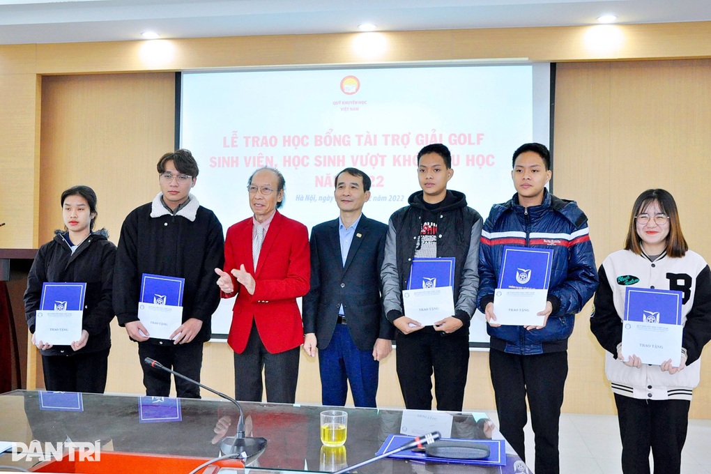 Học bổng Giải Golf vì sinh viên vượt khó học giỏi giúp em đến trường - 6 Học bổng Giải Golf vì sinh viên vượt khó học giỏi giúp em đến trường - 6