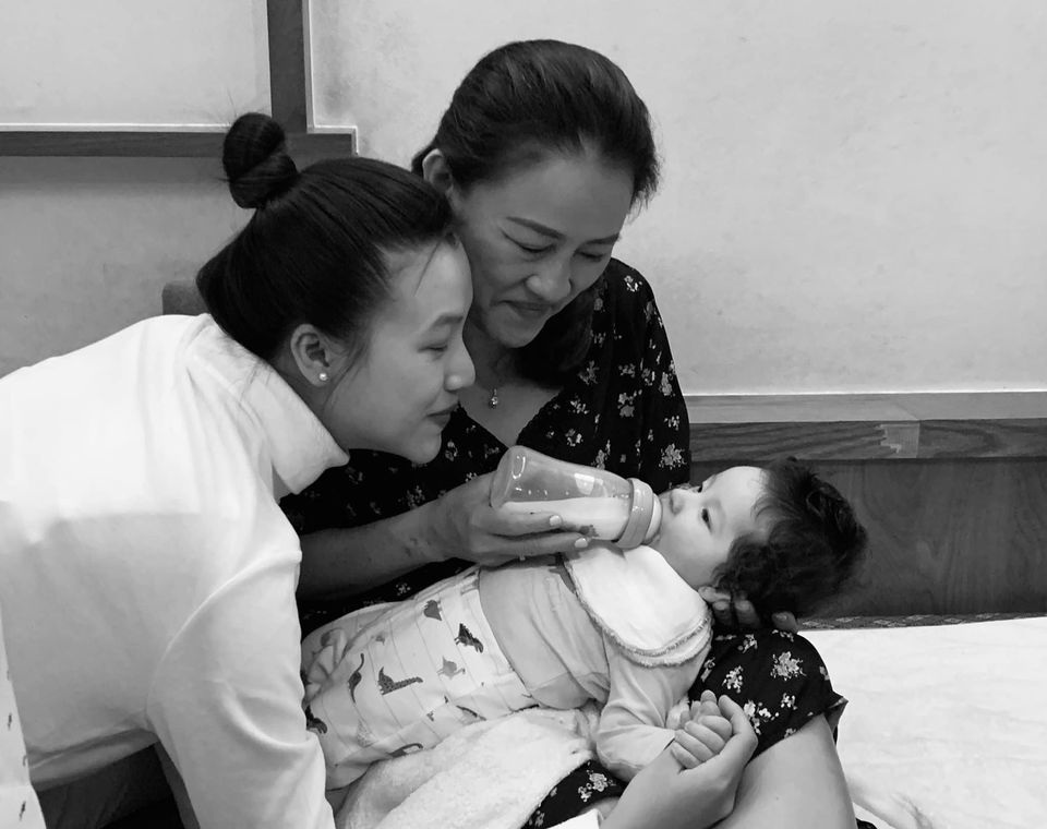 Hoàng Oanh nhiều lần rớt nước mắt thương quý tử lai Tây chưa được gặp cha - 1 Hoàng Oanh nhiều lần rớt nước mắt thương quý tử lai Tây chưa được gặp cha - 1