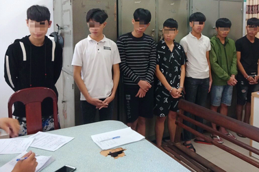 Bắt nhóm giang hồ "nhí" chém nhau ngay giữa trung tâm thành phố