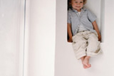 Ở nhà một mình 