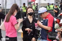 Giá vé show G-Dragon: Buổi trưa mặc cả không đồng ý, chiều bán vội nửa giá