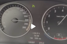 Xem clip quay từ bên trong chiếc BMW phóng 223km/h