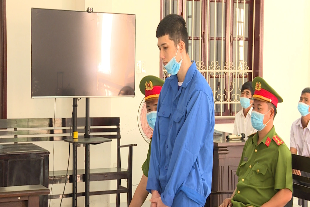 Tử hình kẻ tạt xăng đốt chết mẹ kế và em trai - 1 Tử hình kẻ tạt xăng đốt chết mẹ kế và em trai - 1
