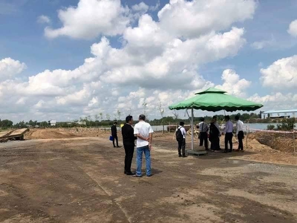 Nhà đầu tư bất động sản bế tắc khi không ra được hàng trước Tết - 1 Nhà đầu tư bất động sản bế tắc khi không ra được hàng trước Tết - 1