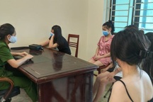 11 nam nữ "bay lắc" trong quán karaoke ở Yên Bái