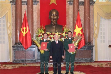 Thăng quân hàm Thượng tướng cho hai Thứ trưởng Bộ Quốc phòng
