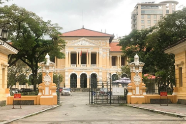 Lần đầu, tòa án tại TPHCM xử phạt 2 người vì xúc phạm thẩm phán