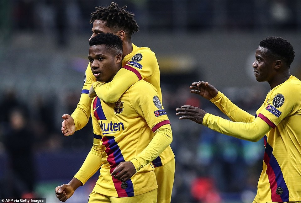 Thua Barcelona, Inter Milan ngậm ngùi nhìn Dortmund đi tiếp - 7 Thua Barcelona, Inter Milan ngậm ngùi nhìn Dortmund đi tiếp - 7