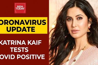 Katrina Kaif tự cách ly sau khi mắc Covid-19