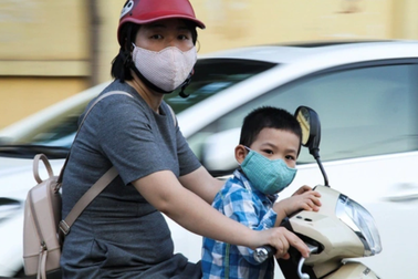 Từ vụ bé 4 tuổi vặn tay ga: Lằn ranh sinh tử ngay trước mặt người đi xe?