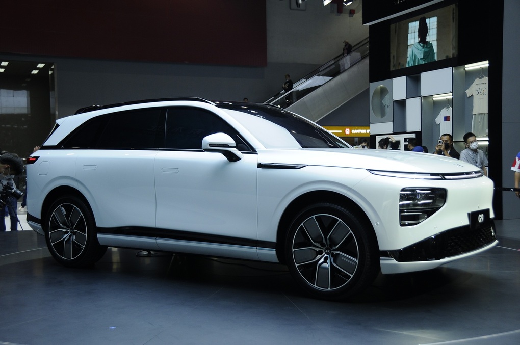 Ô tô điện Trung Quốc có sạc nhanh kỷ lục, nạp 5 phút đi được 200km - 4 Ô tô điện Trung Quốc có sạc nhanh kỷ lục, nạp 5 phút đi được 200km - 4