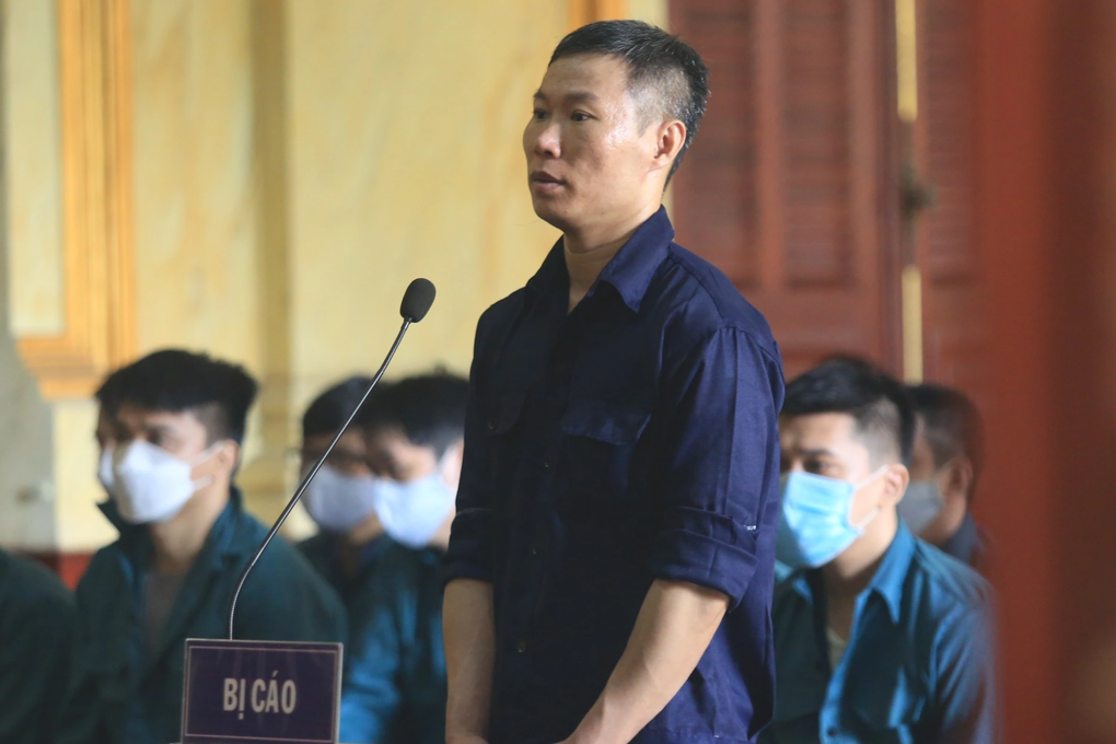 Vụ cảnh sát buôn lậu hàng trăm tỷ đồng: Phạt tiền là không có căn cứ - 1 Vụ cảnh sát buôn lậu hàng trăm tỷ đồng: Phạt tiền là không có căn cứ - 1