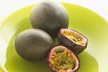 Uống nước chanh leo nên bỏ hạt 