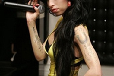 Amy Winehouse được dựng tượng