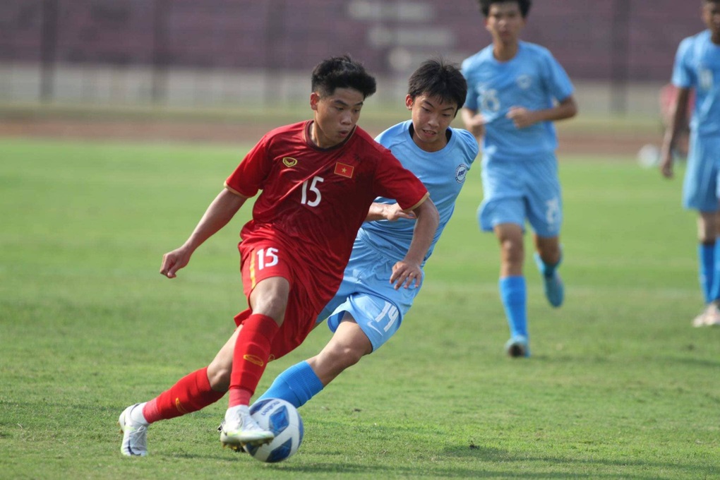U16 Việt Nam thắng đậm Singapore ở trận ra quân giải Đông Nam Á - 1 U16 Việt Nam thắng đậm Singapore ở trận ra quân giải Đông Nam Á - 1